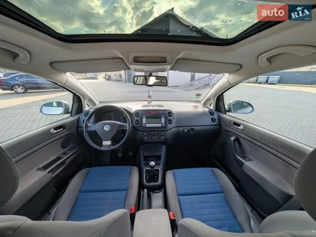 Сірий Фольксваген Golf Plus, об'ємом двигуна 1.97 л та пробігом 246 тис. км за 5999 $, фото 68 на Automoto.ua