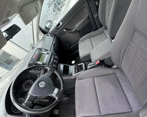 Серый Фольксваген Гольф Плюс, объемом двигателя 1.6 л и пробегом 192 тыс. км за 6200 $, фото 34 на Automoto.ua