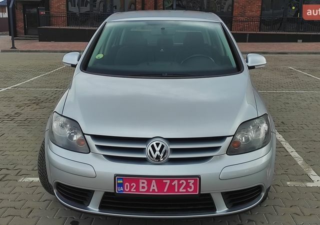 Сірий Фольксваген Golf Plus, об'ємом двигуна 1.6 л та пробігом 207 тис. км за 6299 $, фото 2 на Automoto.ua