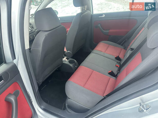 Сірий Фольксваген Golf Plus, об'ємом двигуна 1.6 л та пробігом 242 тис. км за 5800 $, фото 8 на Automoto.ua