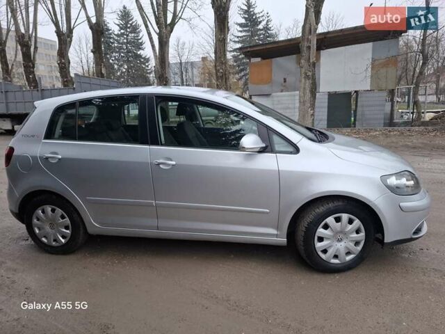 Серый Фольксваген Гольф Плюс, объемом двигателя 1.4 л и пробегом 222 тыс. км за 5850 $, фото 16 на Automoto.ua