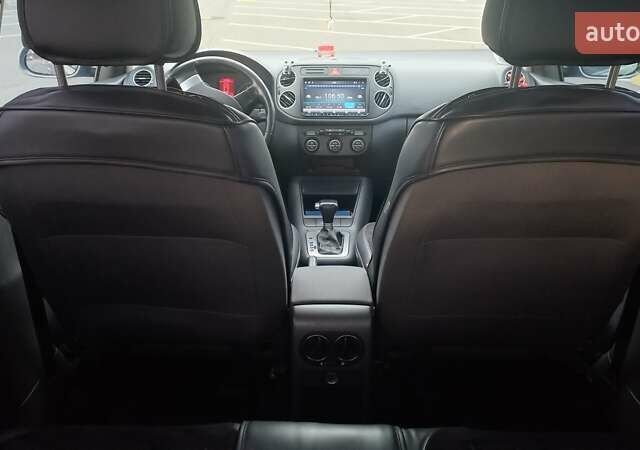 Серый Фольксваген Гольф Плюс, объемом двигателя 1.4 л и пробегом 255 тыс. км за 6200 $, фото 12 на Automoto.ua