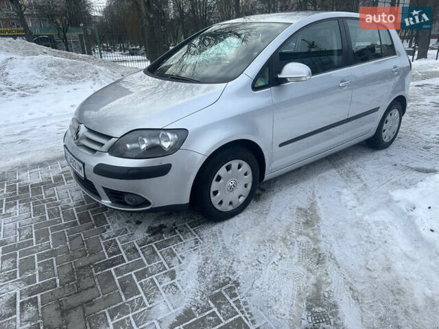 Сірий Фольксваген Golf Plus, об'ємом двигуна 1.6 л та пробігом 242 тис. км за 5800 $, фото 5 на Automoto.ua