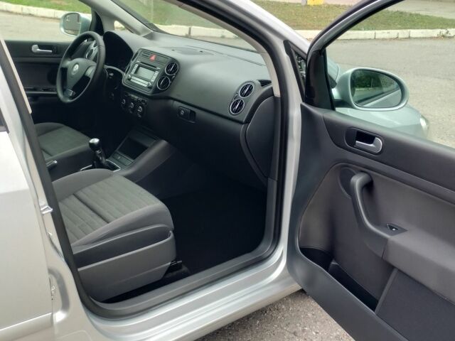 Сірий Фольксваген Golf Plus, об'ємом двигуна 1.6 л та пробігом 183 тис. км за 6600 $, фото 15 на Automoto.ua