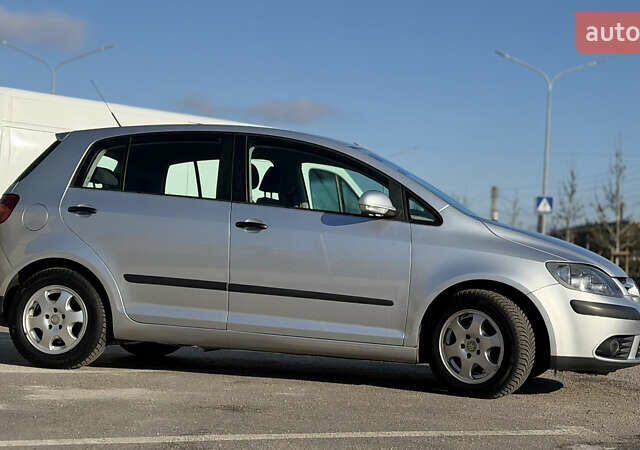 Серый Фольксваген Гольф Плюс, объемом двигателя 1.4 л и пробегом 181 тыс. км за 6999 $, фото 28 на Automoto.ua