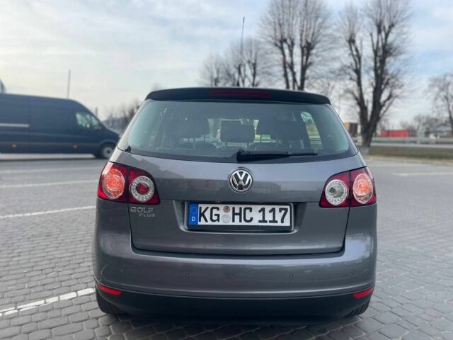 Сірий Фольксваген Golf Plus, об'ємом двигуна 0 л та пробігом 237 тис. км за 5999 $, фото 4 на Automoto.ua
