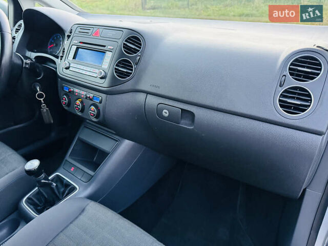 Серый Фольксваген Гольф Плюс, объемом двигателя 1.6 л и пробегом 180 тыс. км за 5699 $, фото 39 на Automoto.ua