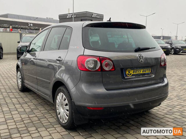 Серый Фольксваген Гольф Плюс, объемом двигателя 1.4 л и пробегом 227 тыс. км за 6300 $, фото 4 на Automoto.ua