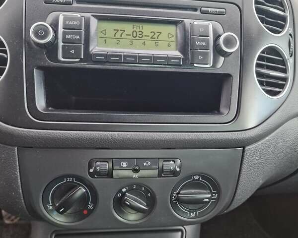 Фольксваген Гольф Плюс 2007 в Луцке на Automoto.ua Серый Фольксваген Гольф Плюс, объемом двигателя 1.6 л и пробегом 200 тыс. км за 5700 $, фото 45 на Automoto.ua