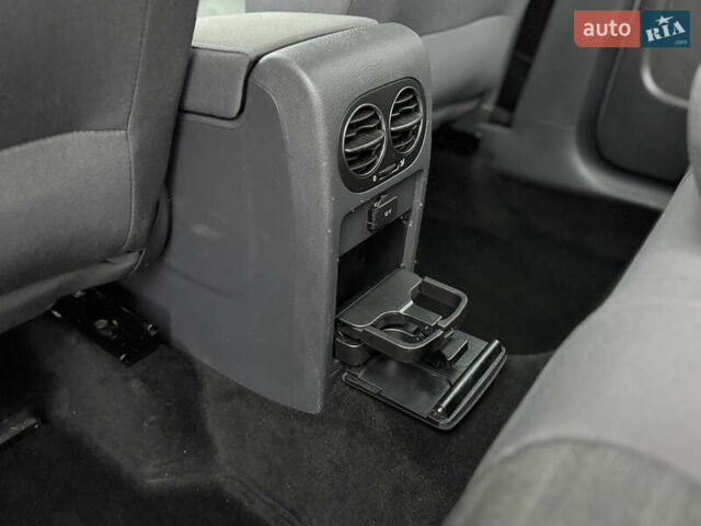 Серый Фольксваген Гольф Плюс, объемом двигателя 1.6 л и пробегом 220 тыс. км за 6190 $, фото 48 на Automoto.ua