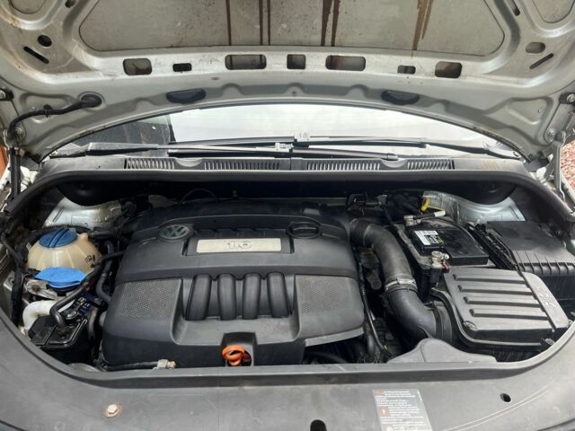 Серый Фольксваген Гольф Плюс, объемом двигателя 1.6 л и пробегом 253 тыс. км за 9800 $, фото 13 на Automoto.ua