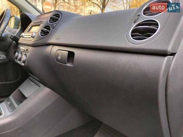 Серый Фольксваген Гольф Плюс, объемом двигателя 1.6 л и пробегом 106 тыс. км за 7300 $, фото 50 на Automoto.ua