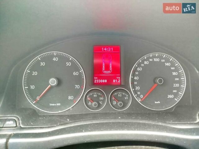 Серый Фольксваген Гольф Плюс, объемом двигателя 1.6 л и пробегом 233 тыс. км за 5750 $, фото 15 на Automoto.ua