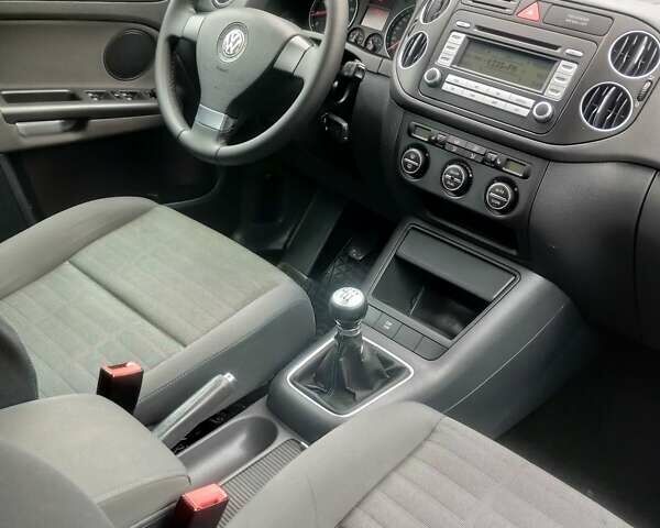 Сірий Фольксваген Golf Plus, об'ємом двигуна 1.6 л та пробігом 183 тис. км за 6600 $, фото 23 на Automoto.ua