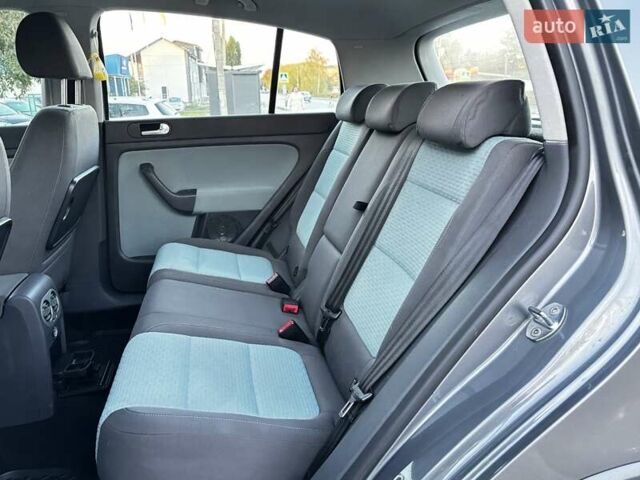 Серый Фольксваген Гольф Плюс, объемом двигателя 1.6 л и пробегом 223 тыс. км за 7499 $, фото 77 на Automoto.ua