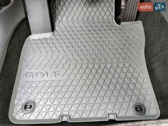 Серый Фольксваген Гольф Плюс, объемом двигателя 1.6 л и пробегом 106 тыс. км за 7300 $, фото 74 на Automoto.ua