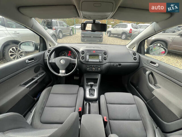 Серый Фольксваген Гольф Плюс, объемом двигателя 1.6 л и пробегом 220 тыс. км за 6599 $, фото 17 на Automoto.ua