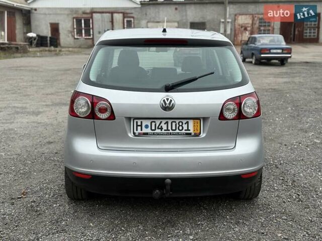 Серый Фольксваген Гольф Плюс, объемом двигателя 1.6 л и пробегом 189 тыс. км за 8400 $, фото 13 на Automoto.ua