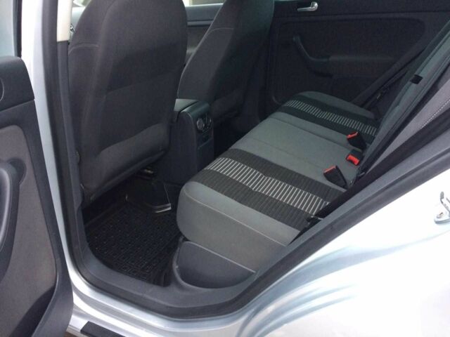 Серый Фольксваген Гольф Плюс, объемом двигателя 1.4 л и пробегом 195 тыс. км за 6800 $, фото 14 на Automoto.ua