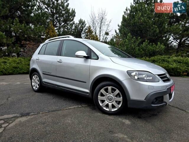 Серый Фольксваген Гольф Плюс, объемом двигателя 1.4 л и пробегом 121 тыс. км за 7400 $, фото 1 на Automoto.ua