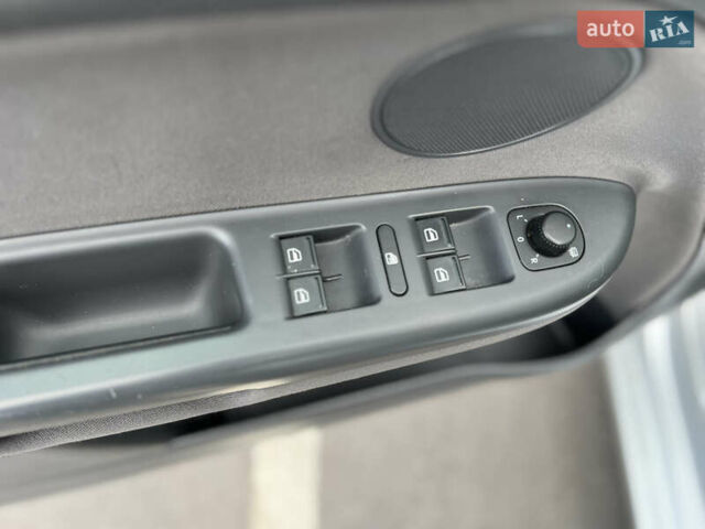 Сірий Фольксваген Golf Plus, об'ємом двигуна 1.4 л та пробігом 183 тис. км за 7899 $, фото 13 на Automoto.ua