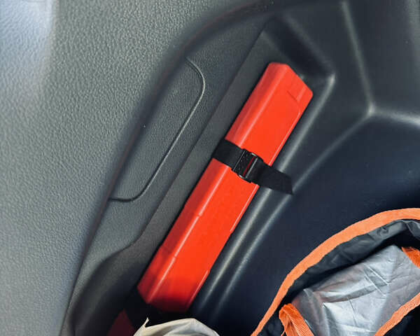 Сірий Фольксваген Golf Plus, об'ємом двигуна 1.4 л та пробігом 197 тис. км за 6000 $, фото 5 на Automoto.ua