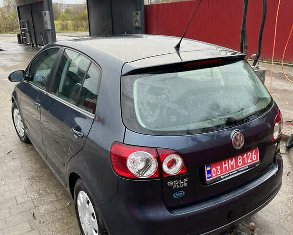 Серый Фольксваген Гольф Плюс, объемом двигателя 1.6 л и пробегом 230 тыс. км за 5600 $, фото 8 на Automoto.ua