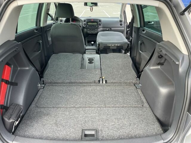 Серый Фольксваген Гольф Плюс, объемом двигателя 1.4 л и пробегом 171 тыс. км за 6300 $, фото 19 на Automoto.ua