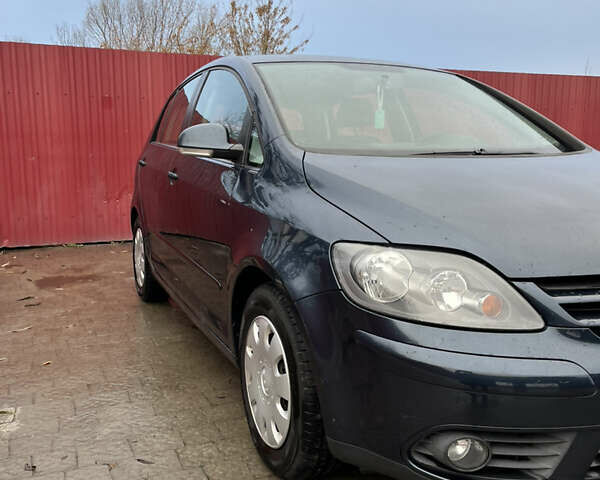 Серый Фольксваген Гольф Плюс, объемом двигателя 1.6 л и пробегом 230 тыс. км за 5600 $, фото 10 на Automoto.ua