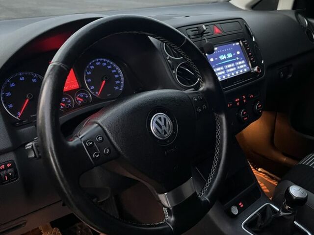 Серый Фольксваген Гольф Плюс, объемом двигателя 1.4 л и пробегом 243 тыс. км за 7300 $, фото 11 на Automoto.ua