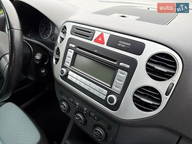 Серый Фольксваген Гольф Плюс, объемом двигателя 1.4 л и пробегом 121 тыс. км за 7400 $, фото 50 на Automoto.ua