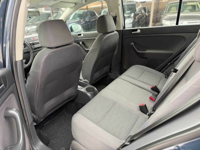 Серый Фольксваген Гольф Плюс, объемом двигателя 1.6 л и пробегом 248 тыс. км за 6900 $, фото 13 на Automoto.ua