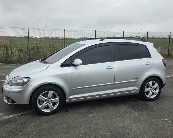 Серый Фольксваген Гольф Плюс, объемом двигателя 1.4 л и пробегом 211 тыс. км за 6400 $, фото 30 на Automoto.ua