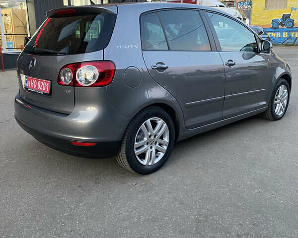 Фольксваген Гольф Плюс 2008 в Ахтырке на Automoto.ua Серый Фольксваген Гольф Плюс, объемом двигателя 1.6 л и пробегом 165 тыс. км за 6999 $, фото 5 на Automoto.ua