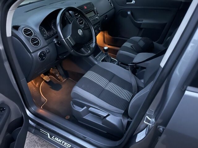 Серый Фольксваген Гольф Плюс, объемом двигателя 1.4 л и пробегом 171 тыс. км за 6300 $, фото 23 на Automoto.ua