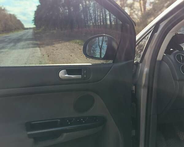 Фольксваген Гольф Плюс 2008 в Коростене на Automoto.ua Серый Фольксваген Гольф Плюс, объемом двигателя 1.6 л и пробегом 194 тыс. км за 6850 $, фото 1 на Automoto.ua