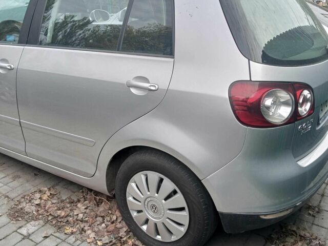 Серый Фольксваген Гольф Плюс, объемом двигателя 1.4 л и пробегом 261 тыс. км за 5900 $, фото 7 на Automoto.ua