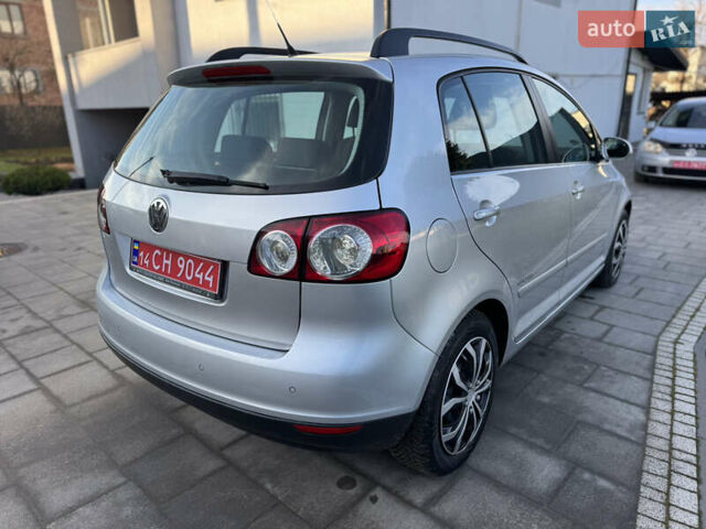 Серый Фольксваген Гольф Плюс, объемом двигателя 1.6 л и пробегом 208 тыс. км за 6490 $, фото 8 на Automoto.ua