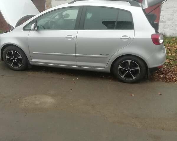 Серый Фольксваген Гольф Плюс, объемом двигателя 1.6 л и пробегом 218 тыс. км за 6700 $, фото 5 на Automoto.ua