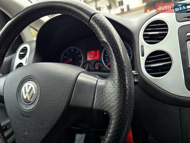 Серый Фольксваген Гольф Плюс, объемом двигателя 1.4 л и пробегом 121 тыс. км за 7400 $, фото 83 на Automoto.ua