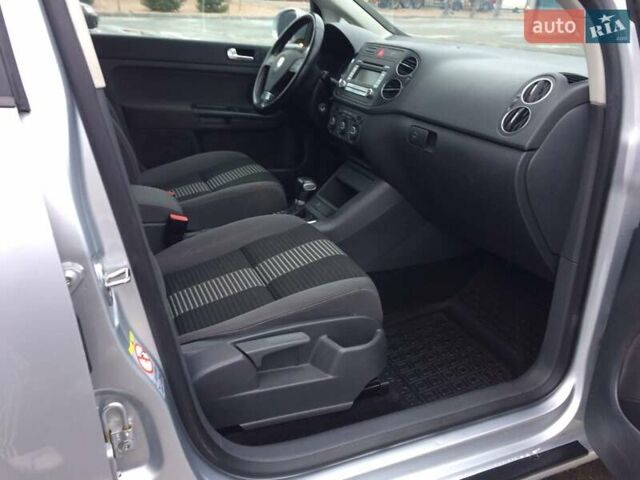 Серый Фольксваген Гольф Плюс, объемом двигателя 1.4 л и пробегом 195 тыс. км за 6900 $, фото 16 на Automoto.ua