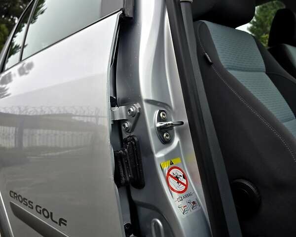 Серый Фольксваген Гольф Плюс, объемом двигателя 1.4 л и пробегом 121 тыс. км за 7400 $, фото 42 на Automoto.ua