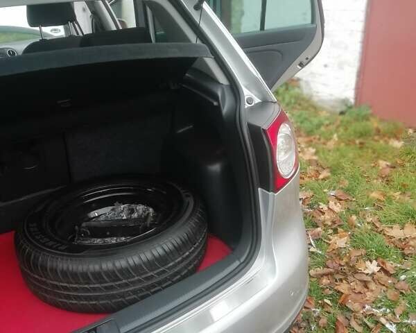 Серый Фольксваген Гольф Плюс, объемом двигателя 1.6 л и пробегом 218 тыс. км за 6700 $, фото 6 на Automoto.ua