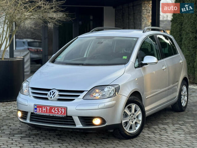 Серый Фольксваген Гольф Плюс, объемом двигателя 0 л и пробегом 166 тыс. км за 5800 $, фото 2 на Automoto.ua