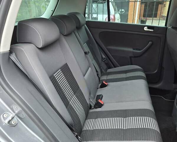 Сірий Фольксваген Golf Plus, об'ємом двигуна 1.6 л та пробігом 139 тис. км за 7100 $, фото 2 на Automoto.ua