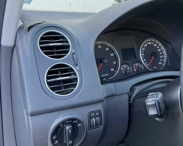 Серый Фольксваген Гольф Плюс, объемом двигателя 1.6 л и пробегом 99 тыс. км за 7250 $, фото 44 на Automoto.ua