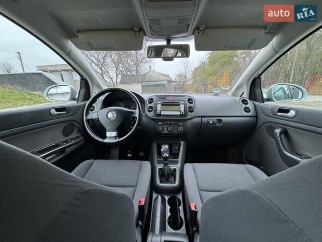 Серый Фольксваген Гольф Плюс, объемом двигателя 1.6 л и пробегом 127 тыс. км за 7550 $, фото 52 на Automoto.ua