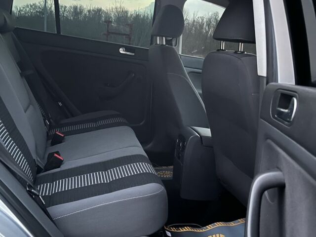 Серый Фольксваген Гольф Плюс, объемом двигателя 1.4 л и пробегом 243 тыс. км за 7300 $, фото 14 на Automoto.ua