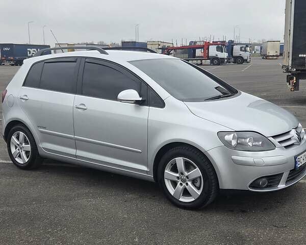 Серый Фольксваген Гольф Плюс, объемом двигателя 1.4 л и пробегом 211 тыс. км за 6400 $, фото 14 на Automoto.ua