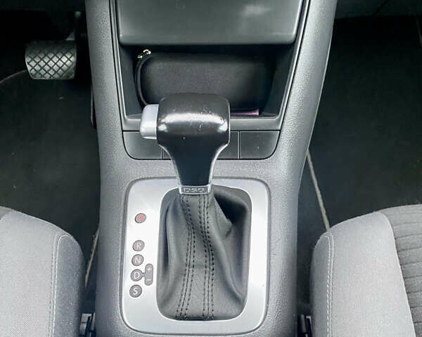 Серый Фольксваген Гольф Плюс, объемом двигателя 1.4 л и пробегом 200 тыс. км за 6900 $, фото 17 на Automoto.ua